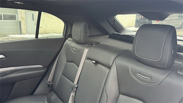 Used 2024 Cadillac XT4 Premium Luxury image 31