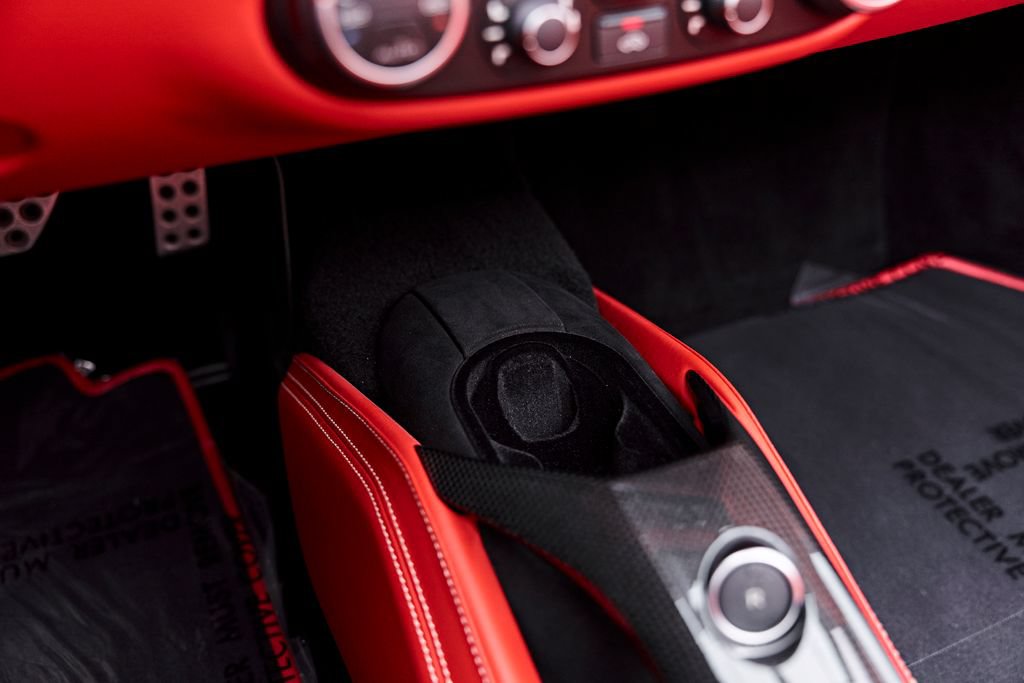 Used 2018 Ferrari 488 Spider RWD image 78