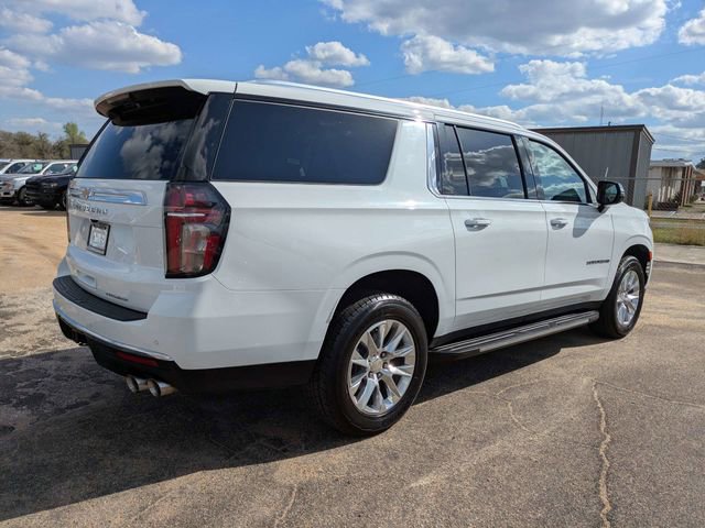 Used 2023 Chevrolet Suburban Premier RWD image 4