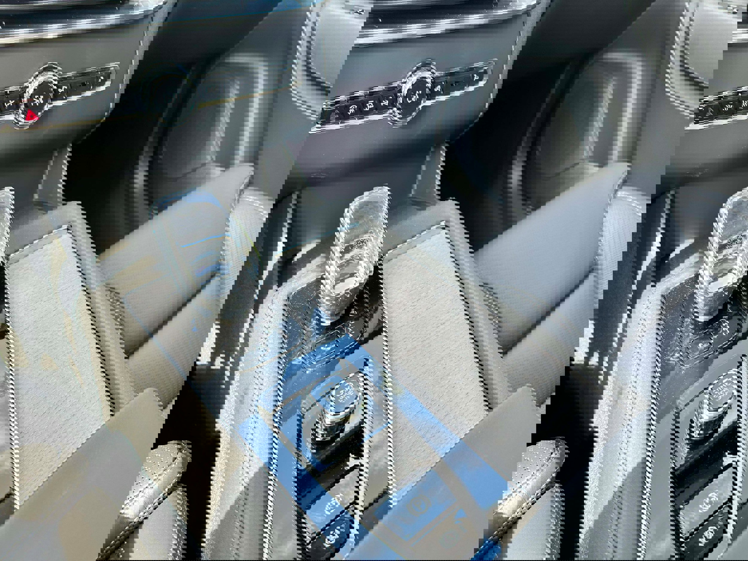 New 2026 Volvo XC90 B6 Ultra w/ Lounge Package image 23