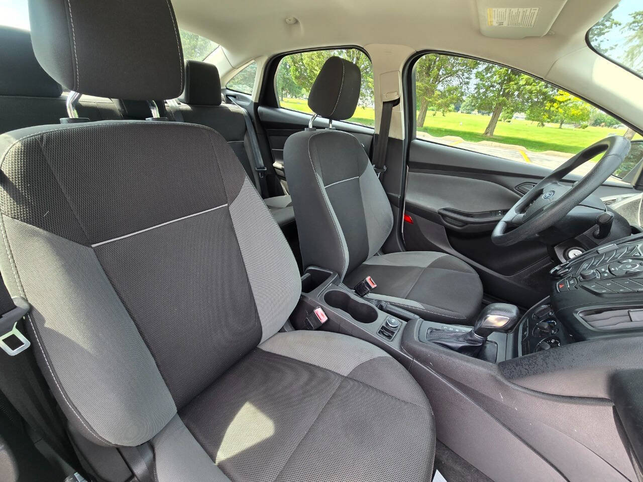 Used 2012 Ford Focus S FWD image 27