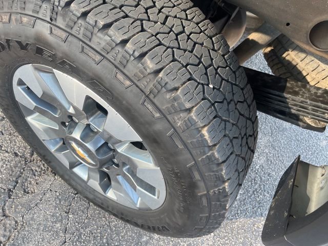 Used 2025 Chevrolet Silverado 2500 Custom w/ Custom Convenience Package image 8