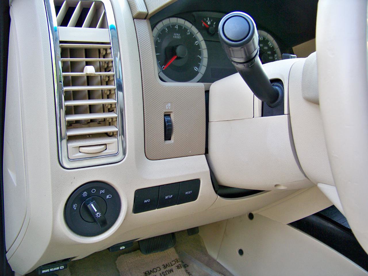 Used 2009 Ford Escape Limited AWD/4WD image 35