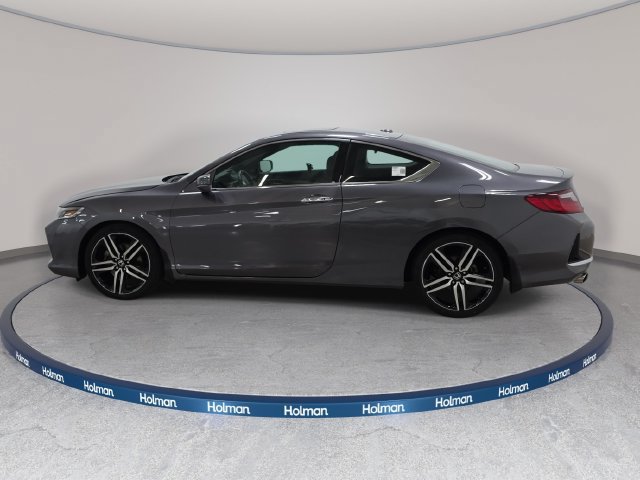 Used 2017 Honda Accord Touring image 9