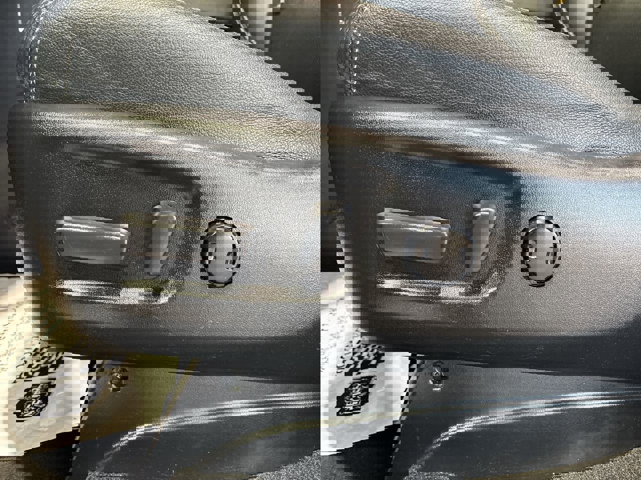 Used 2018 Toyota Sienna SE image 12