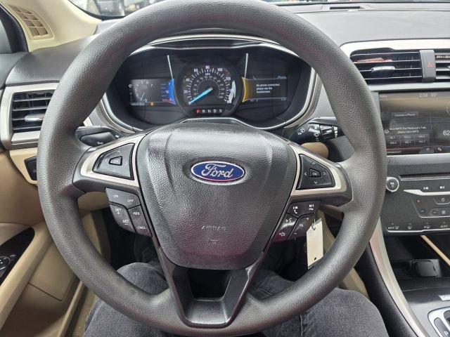 Used 2014 Ford Fusion SE FWD image 15