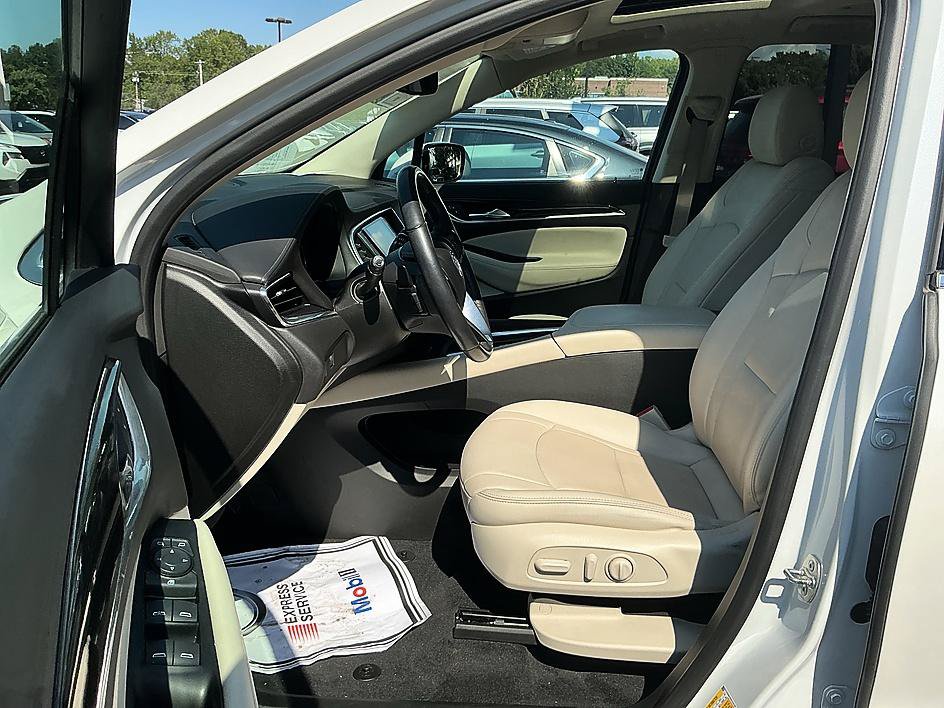 Used 2024 Buick Enclave Essence w/ Experience Buick Package FWD image 12