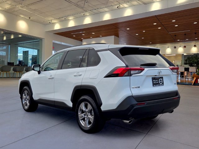 Used 2025 Toyota RAV4 XLE FWD image 3