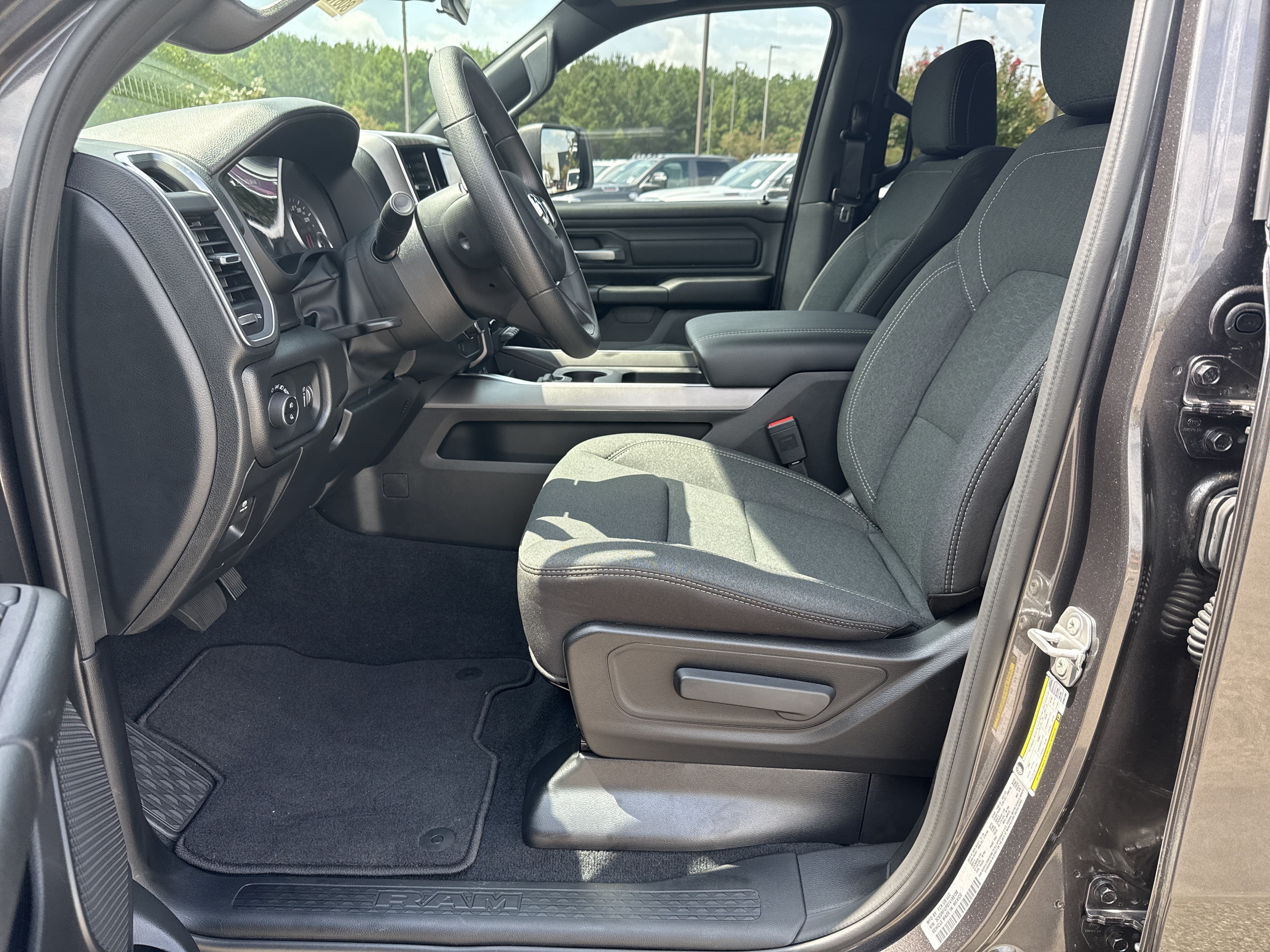 New 2026 RAM 1500 Express AWD/4WD image 11