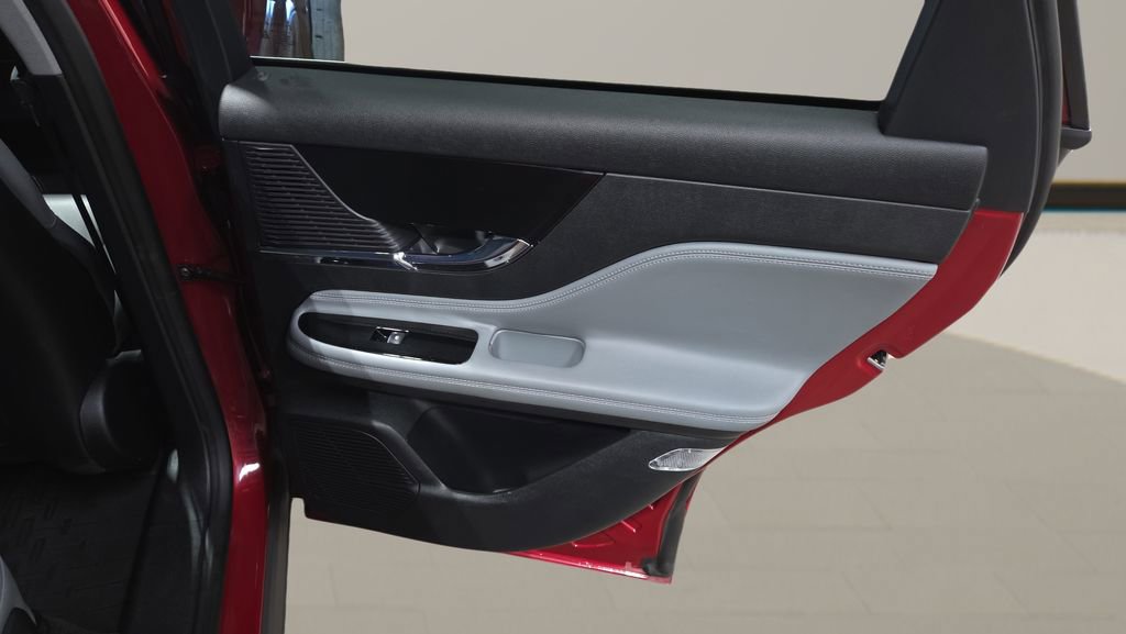 Used 2021 Lincoln Corsair FWD image 28