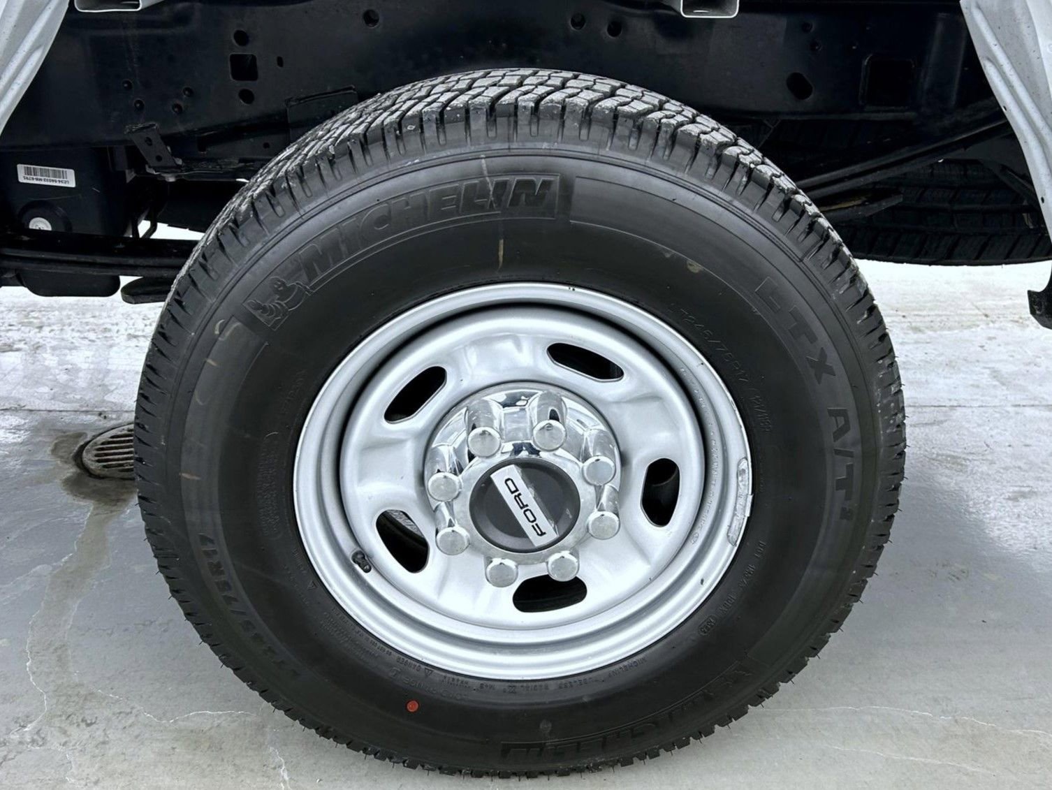 Used 2025 Ford F250 XL w/ XL Chrome Package image 18