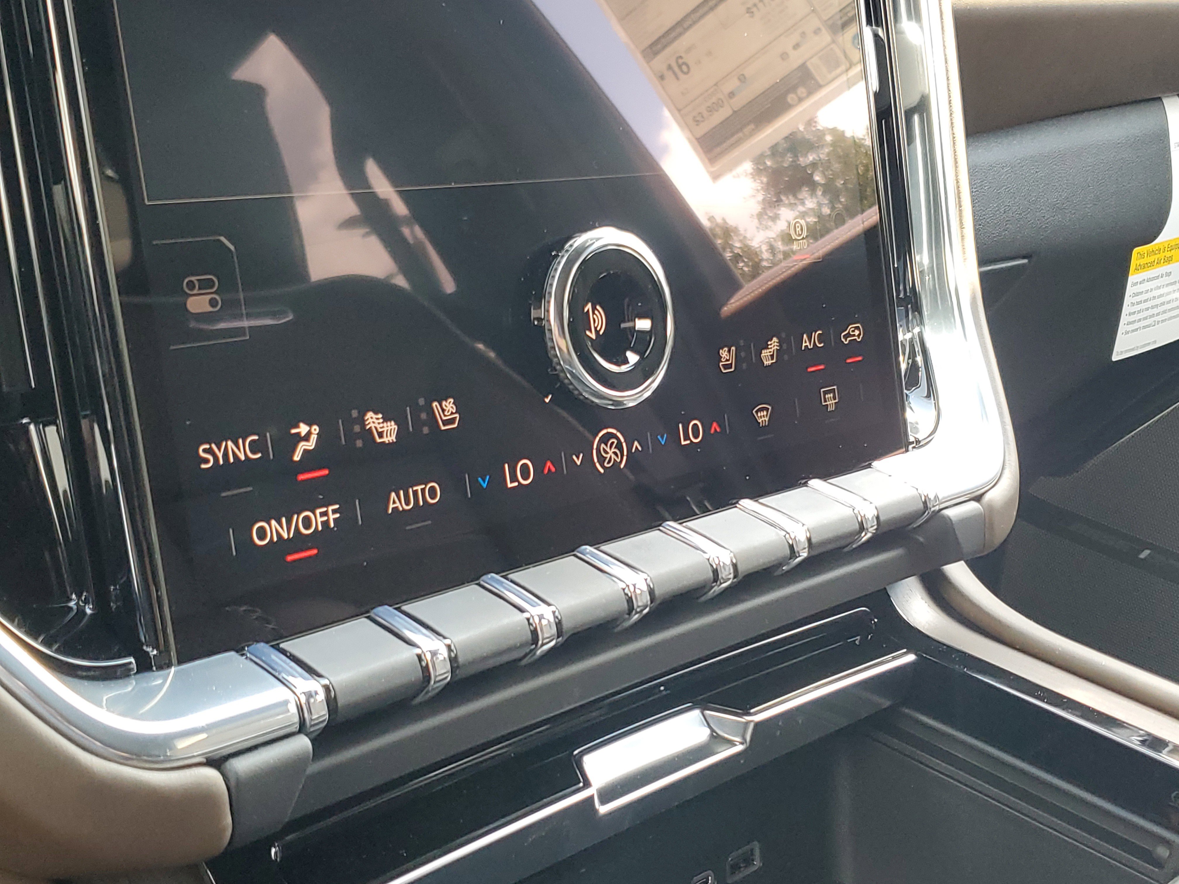 New 2026 GMC Yukon Denali Ultimate AWD/4WD image 32