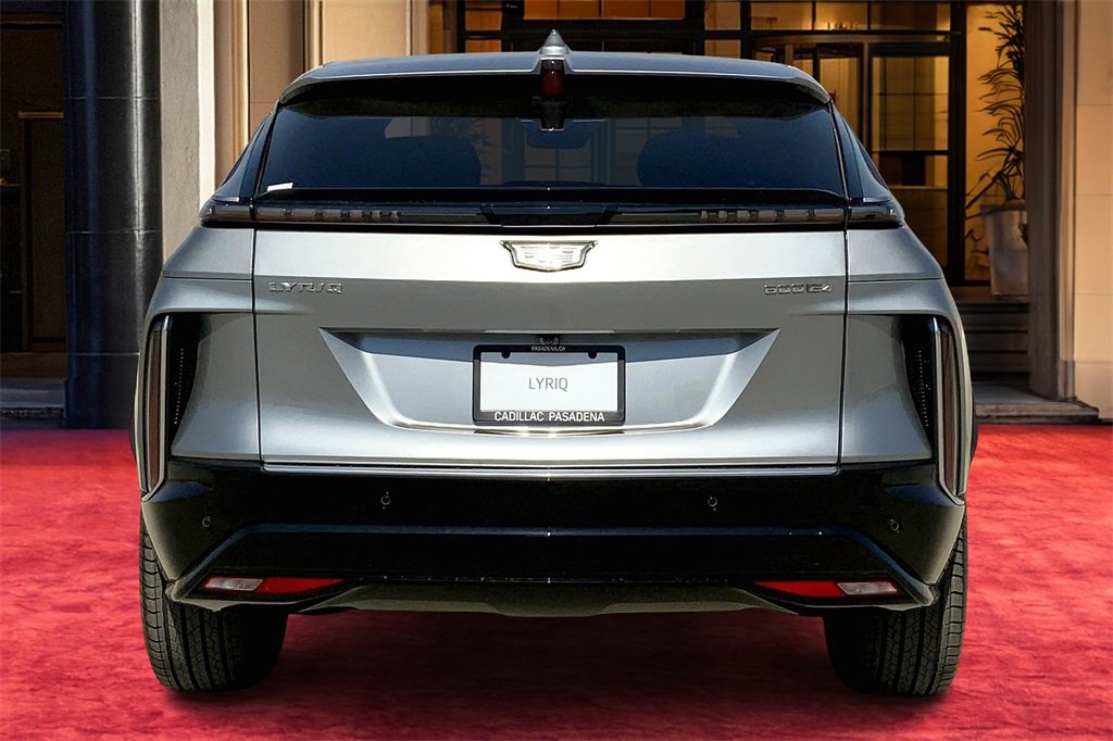 New 2025 Cadillac Lyriq Luxury image 5