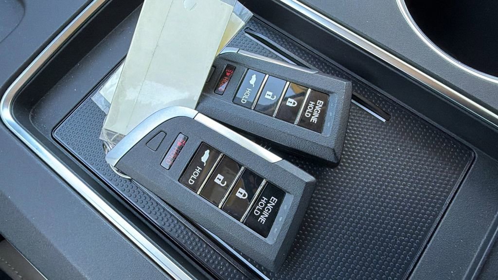 Used 2025 Acura MDX w/ Technology Package image 29