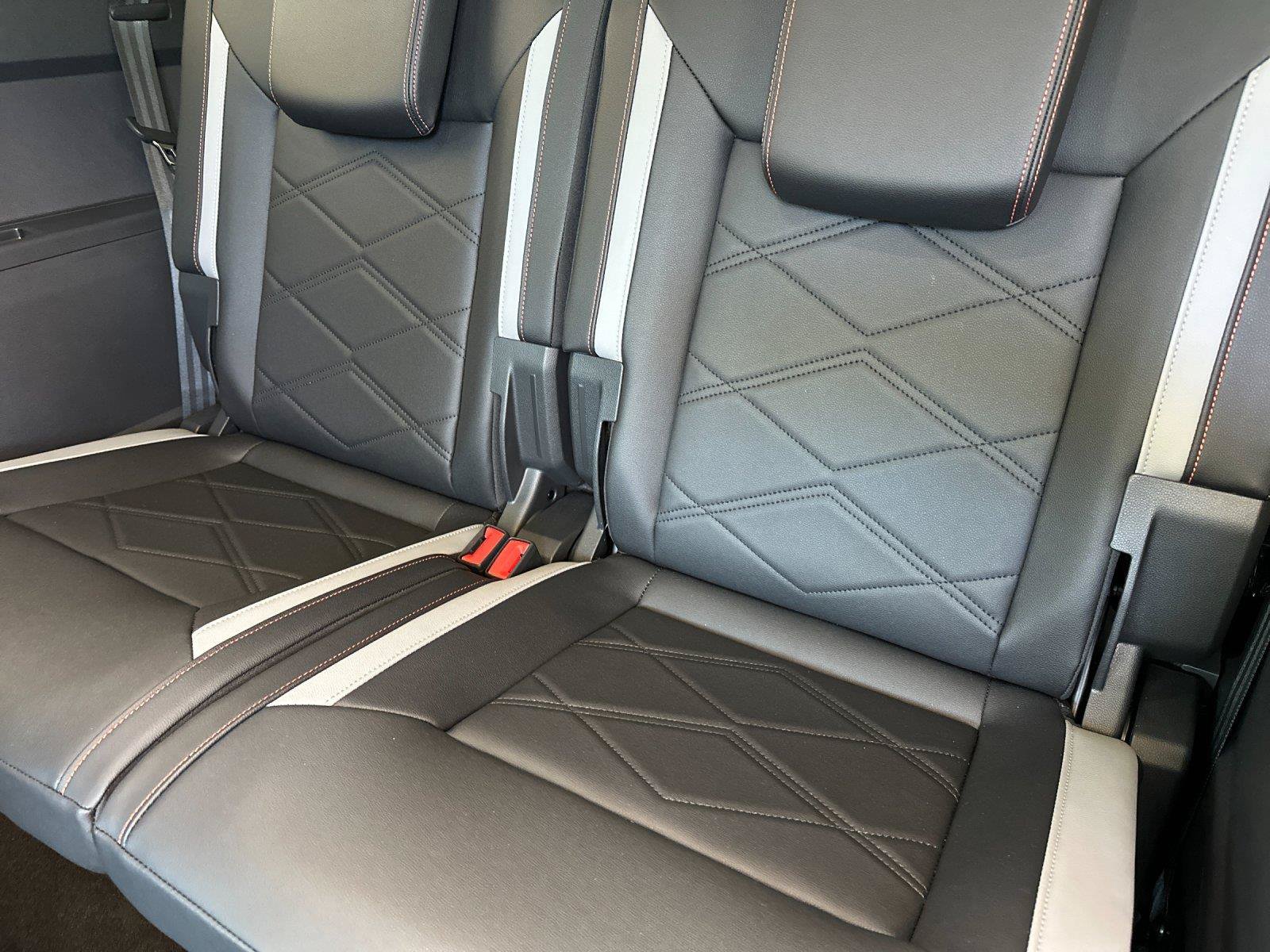 New 2026 Volkswagen Atlas Peak Edition AWD/4WD image 14