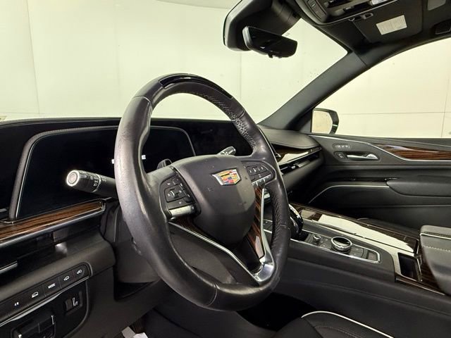 Used 2024 Cadillac Escalade ESV Premium Luxury w/ Performance Package image 19