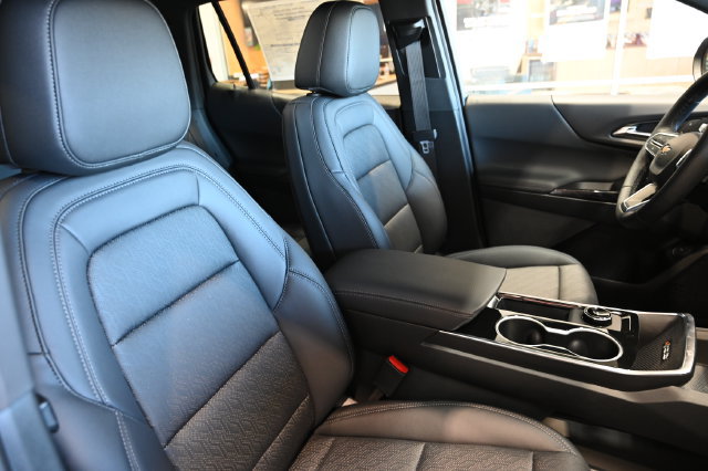 New 2027 Chevrolet Equinox LT w/ Convenience Package II FWD image 8