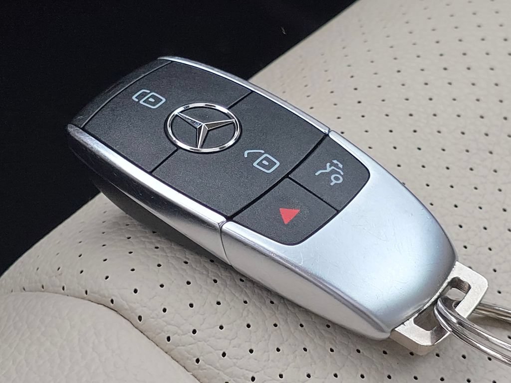 Used 2024 Mercedes-Benz GLE 350 4MATIC image 38