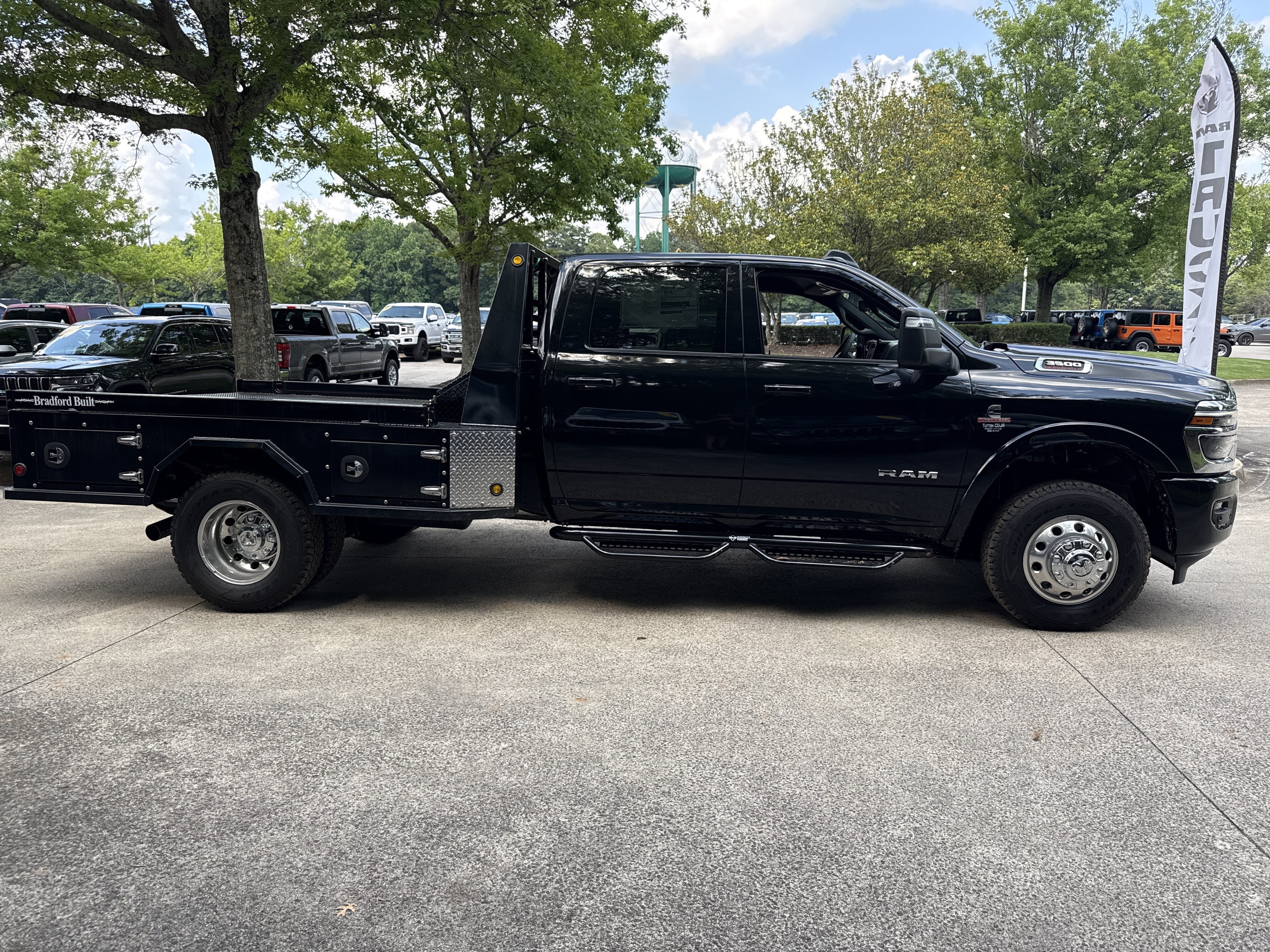 New 2026 RAM 3500 Big Horn w/ Laramie Trim Package AWD/4WD image 8