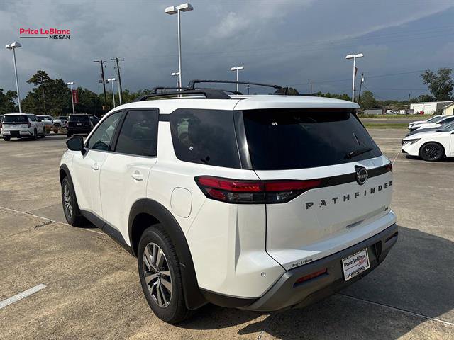 New 2026 Nissan Pathfinder SL FWD image 5