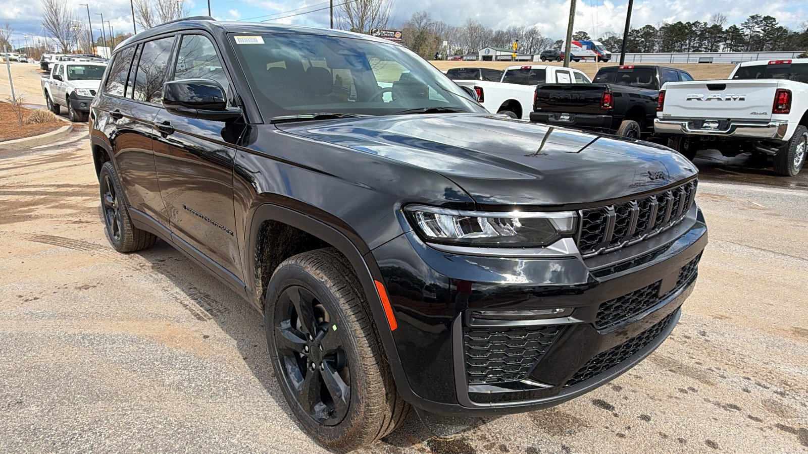 New 2026 Jeep Grand Cherokee L Limited w/ Limited Altitude Package AWD/4WD image 5