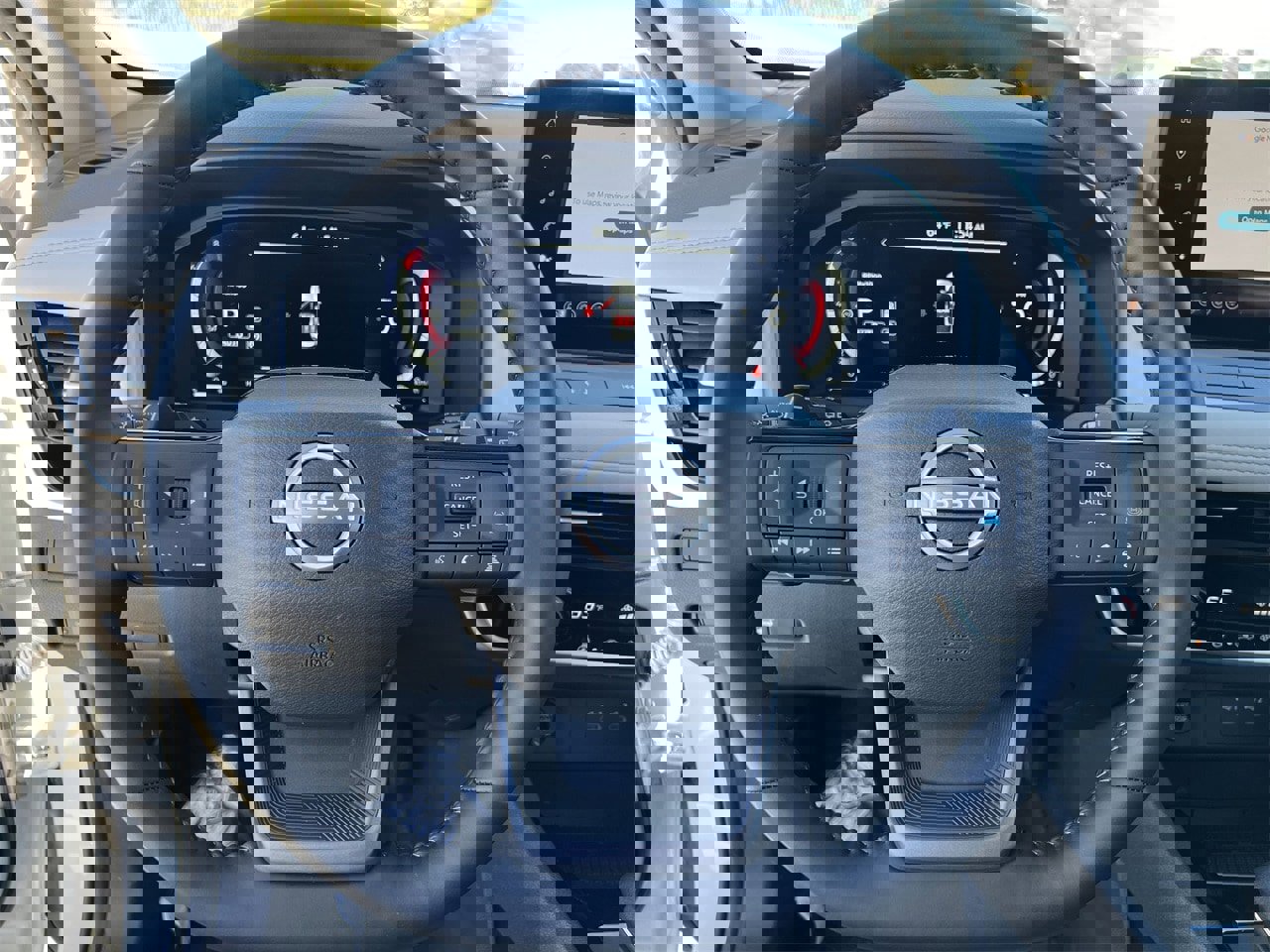 Certified 2025 Nissan Rogue SL image 9