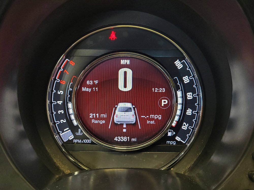 Used 2017 FIAT 500 Lounge FWD image 23