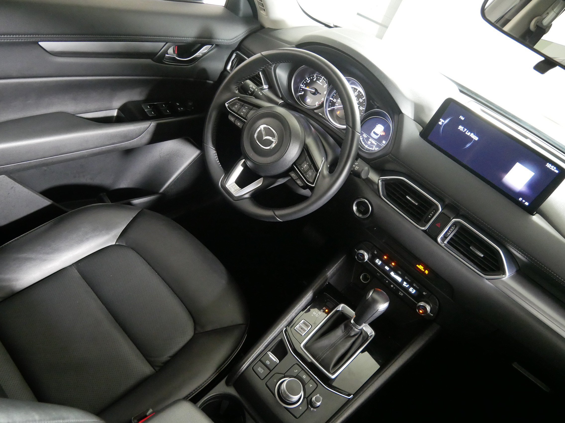 Used 2025 MAZDA CX-5 AWD 2.5 S w/ Select Package image 9