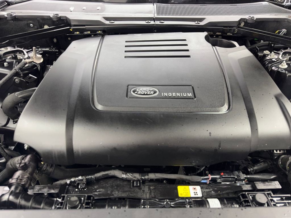 Used 2025 Land Rover Defender 110 S image 73