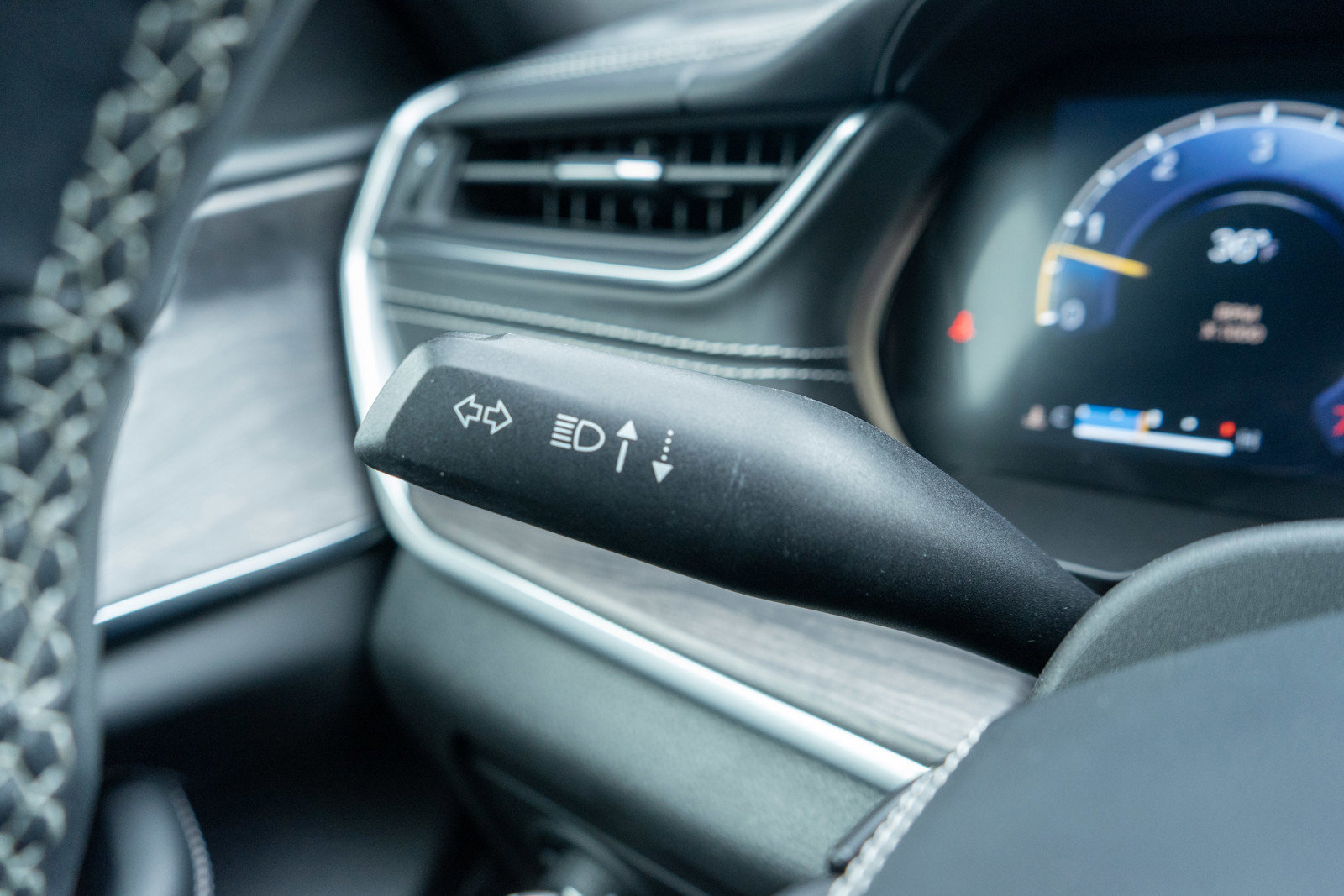 Used 2022 Jeep Grand Cherokee L Overland w/ Luxury Tech Group IV image 29