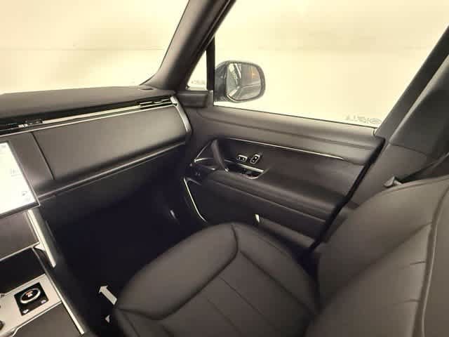 New 2027 Land Rover Range Rover Long Wheelbase SE AWD/4WD image 18