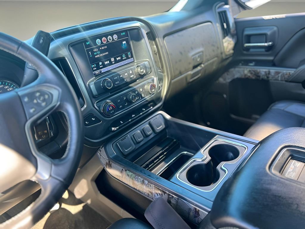 Used 2018 Chevrolet Silverado 1500 LTZ Z71 w/ Realtree Edition image 14