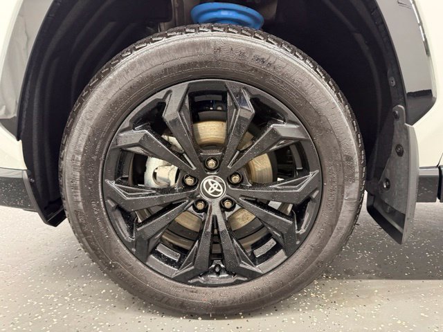 Used 2024 Toyota RAV4 XSE w/ Weather Package AWD/4WD image 19