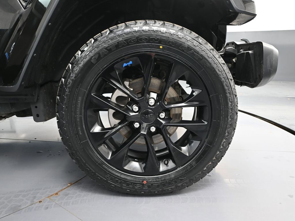 Used 2023 Jeep Wrangler Unlimited Sahara image 18