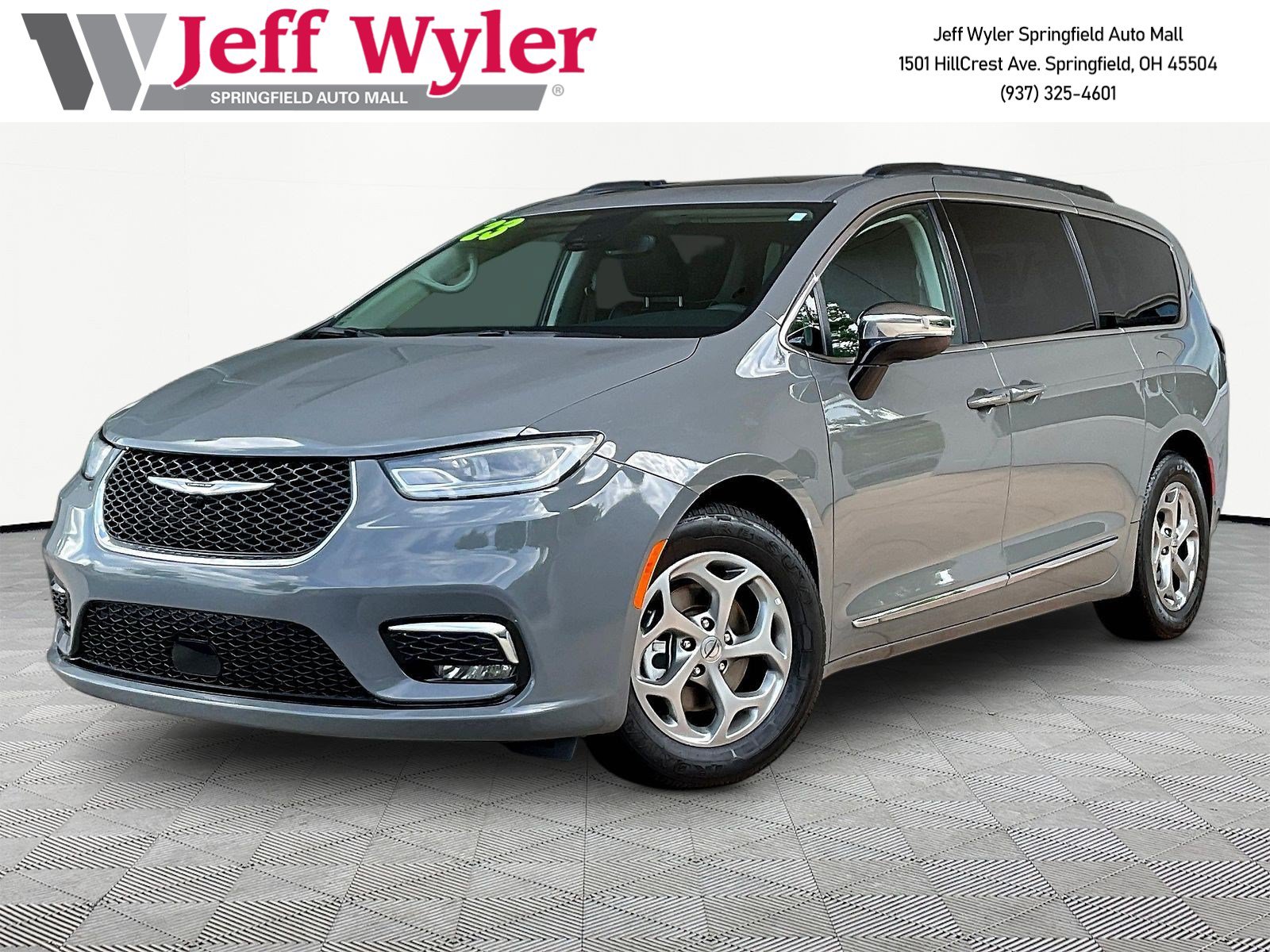 Used 2023 Chrysler Pacifica Limited