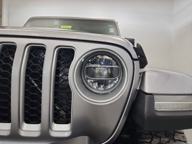 Used 2020 Jeep Gladiator Overland image 34