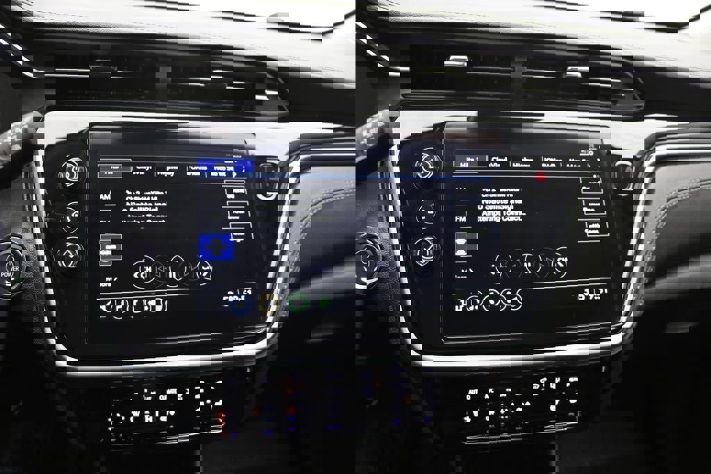 Used 2023 Chevrolet Bolt EUV LT w/ Comfort Package image 21