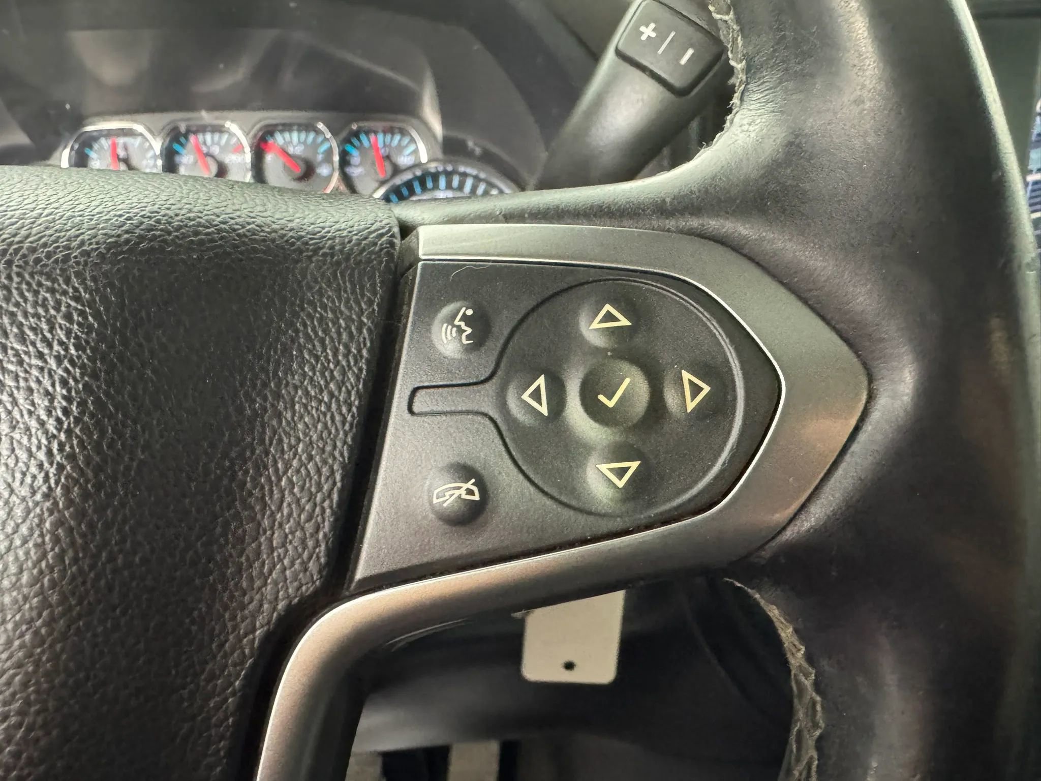 Used 2014 Chevrolet Silverado 1500 LTZ Z71 w/ LTZ Plus Package AWD/4WD image 16