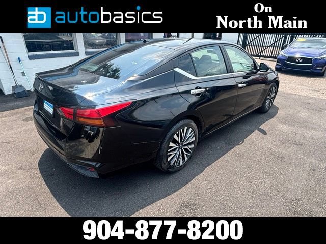 Used 2025 Nissan Altima 2.5 SV FWD image 7