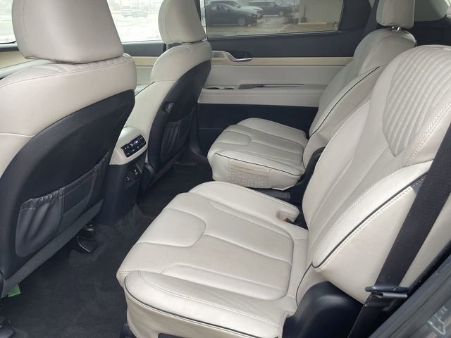 Used 2024 Hyundai Palisade Limited image 13
