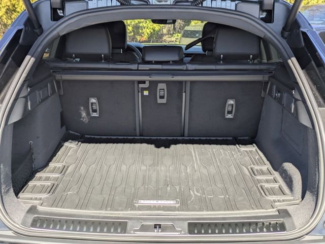 New 2026 Land Rover Range Rover Velar Dynamic SE image 16