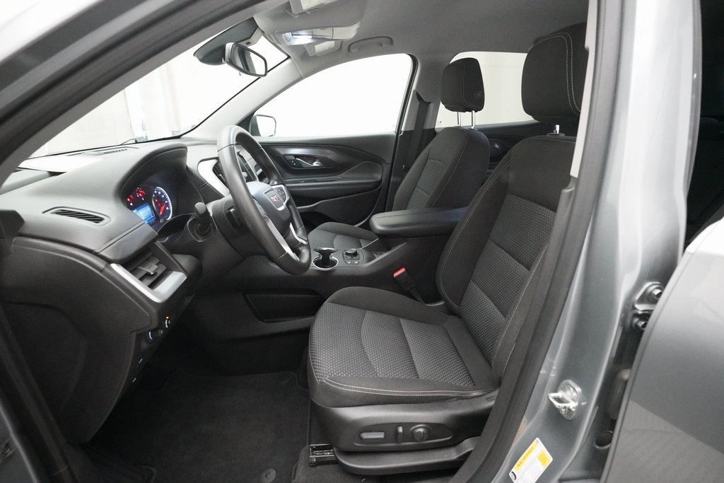 Used 2023 GMC Terrain SLE w/ Driver Convenience Package image 7