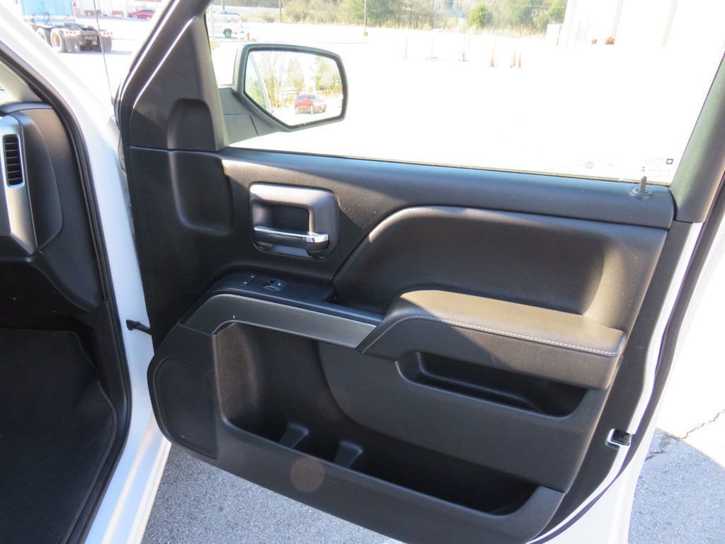 Used 2018 Chevrolet Silverado 1500 LT w/ Texas Edition image 16