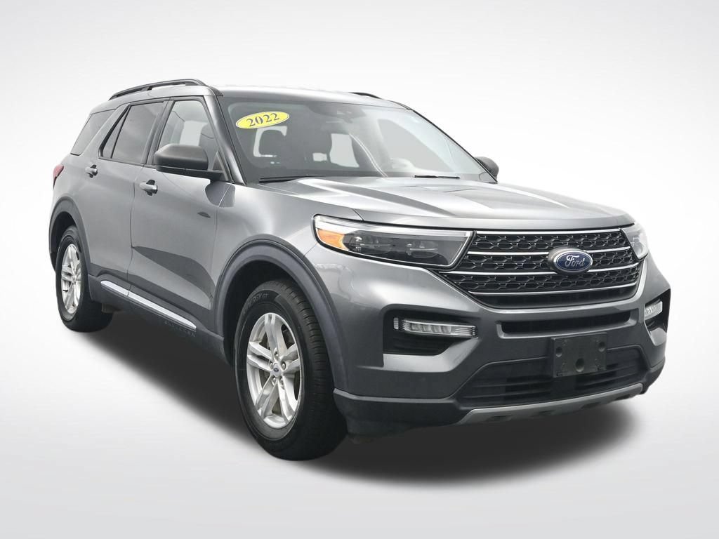 Used 2022 Ford Explorer XLT w/ Equipment Group 202A RWD image 3