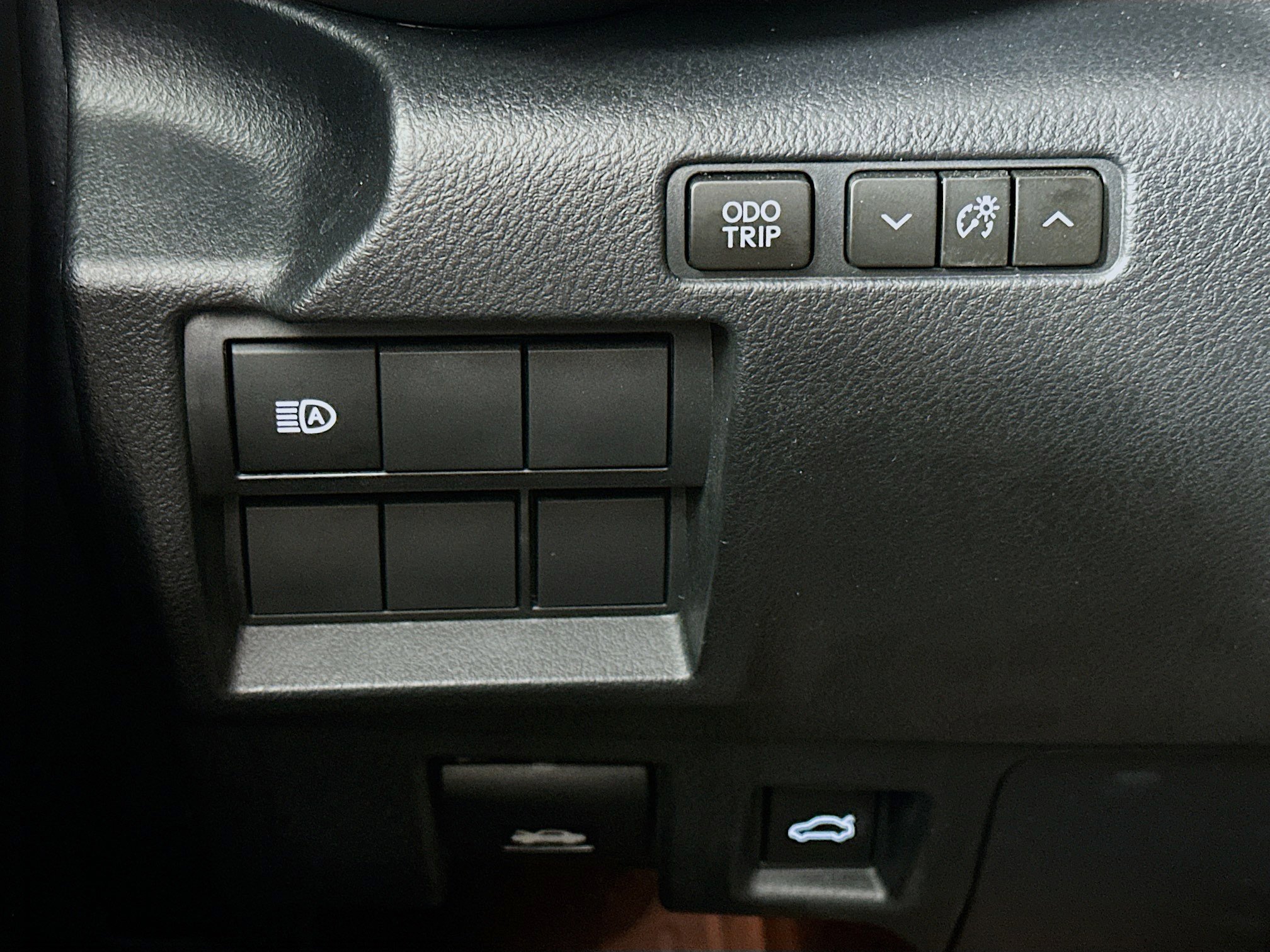 Used 2025 Lexus IS 300 w/ Comfort Package image 17