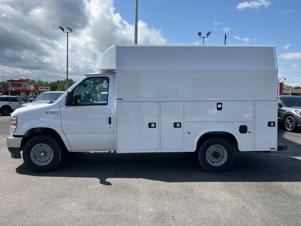 New 2026 Ford E-350 and Econoline 350 Super Duty w/ Power Equipment Group image 5