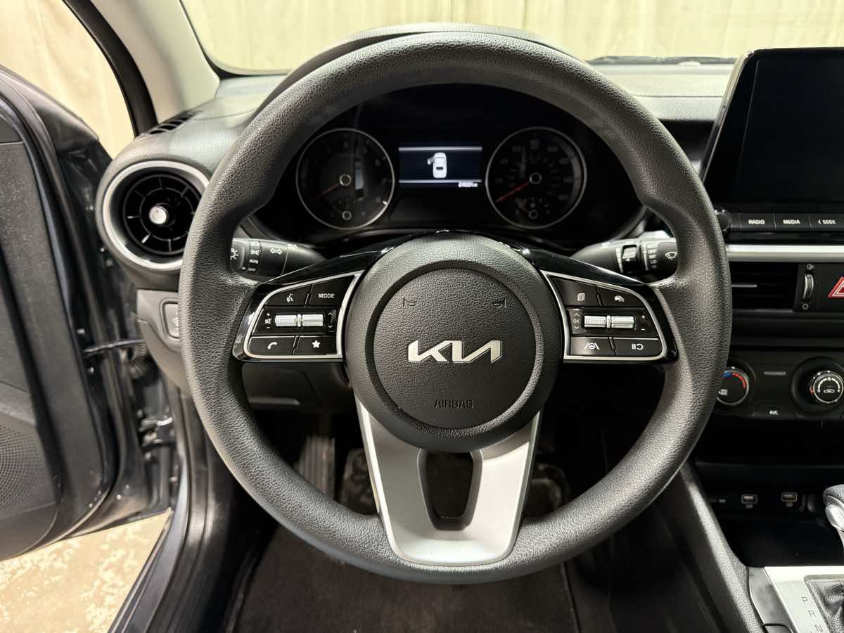 Used 2024 Kia Forte LXS FWD image 10