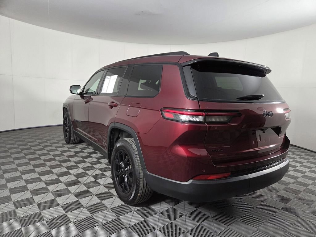 Certified 2024 Jeep Grand Cherokee L Altitude image 7