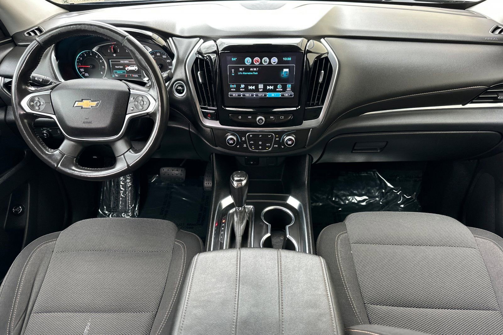 Used 2018 Chevrolet Traverse LT FWD image 16