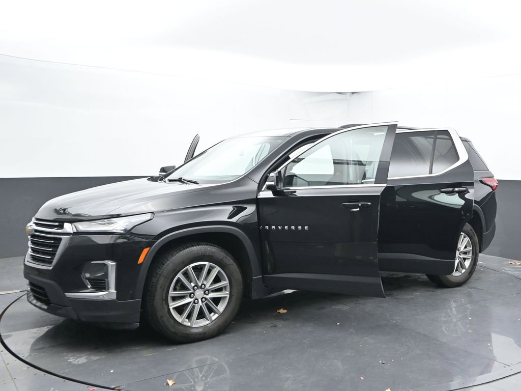 Used 2023 Chevrolet Traverse LT image 51